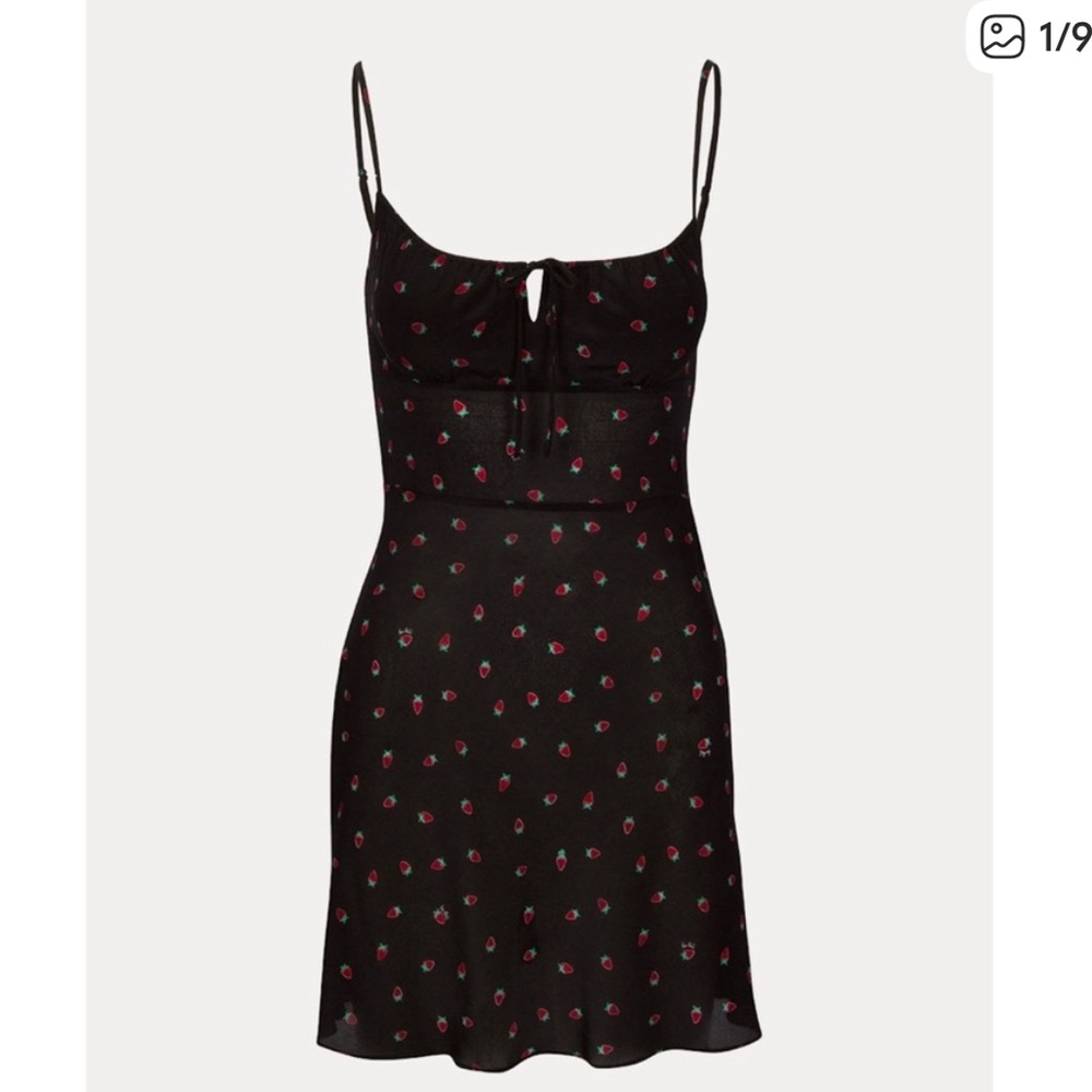 Realisation Par Black Inez Strawberry Mini Dress Size XS Worn Once - Picture 2 of 5